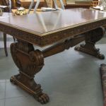 528 2537 DINING TABLE